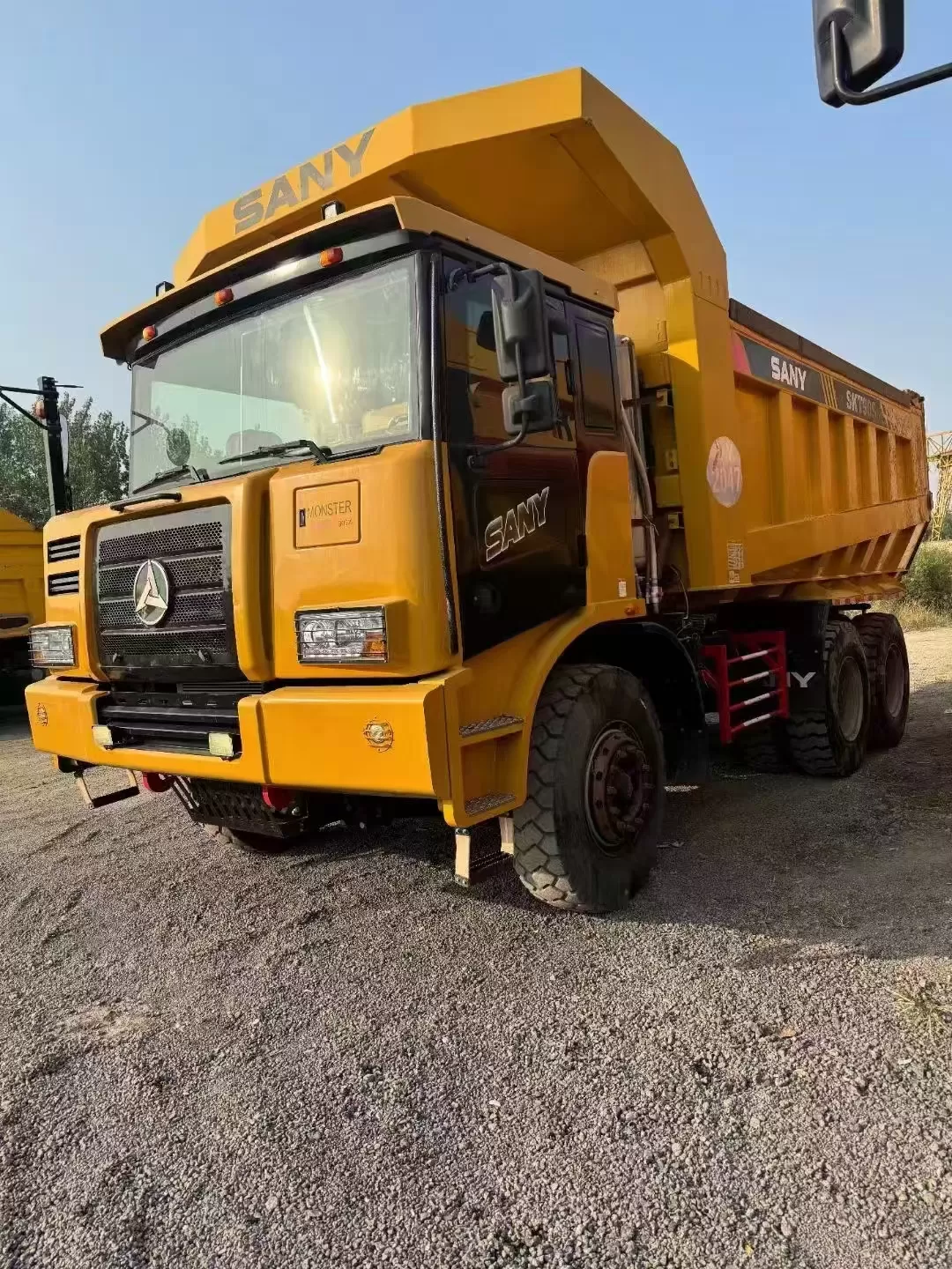 sany skt90s 6x4 60-tonnen-nutzlast-geländewagen mit breitem aufbau für den bergbau